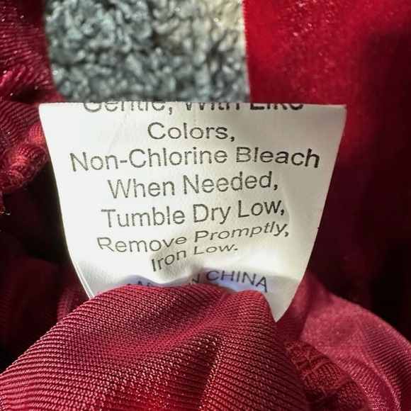 Heila Velvet Long Sleeve Bodycon Dress SZ Large NWOT - Picture 11 of 11